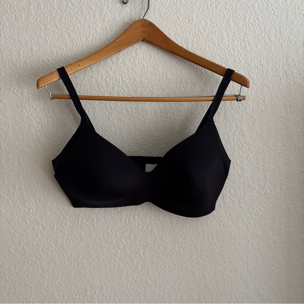 Knix Black Bra Size 7 Wireless Molded